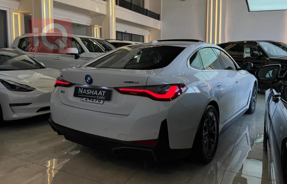 BMW i4